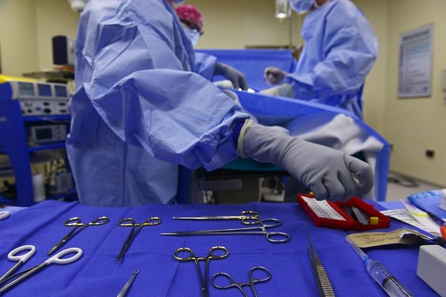 surgical tray surgical tray