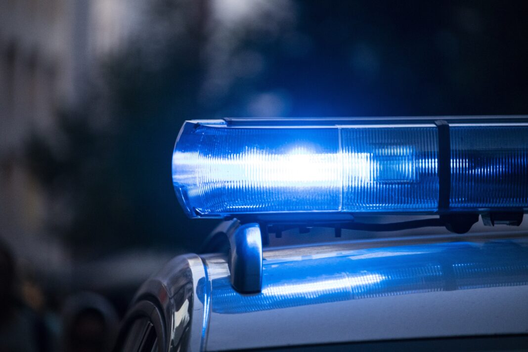 police-sirens Police arrive to scene of fatal accident