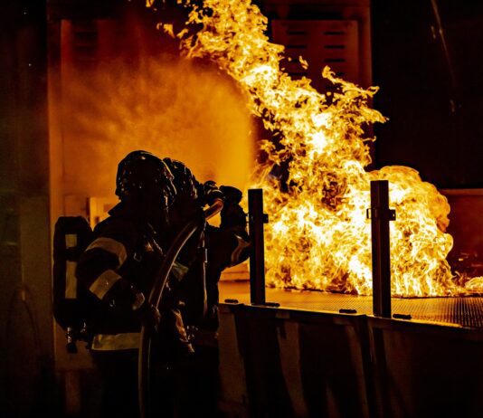 Dana Point Apartment Building Engulfed in Fire, Injures 1 firefighters attempting to put out large Apartment fire