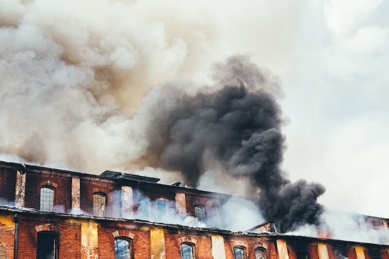 Los Angeles vacant building fire Los Angeles vacant building fire