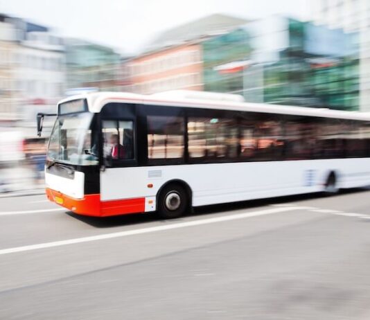 Collision Involving a Bus and Six Other Vehicles Takes Place in Santa Cruz on Highway 17 Collision Involving a Bus and Six Other Vehicles Takes Place in Santa Cruz on Highway 17